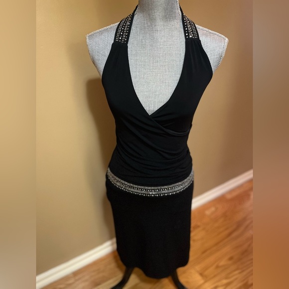 Le Chateau Dress - Picture 2 of 12